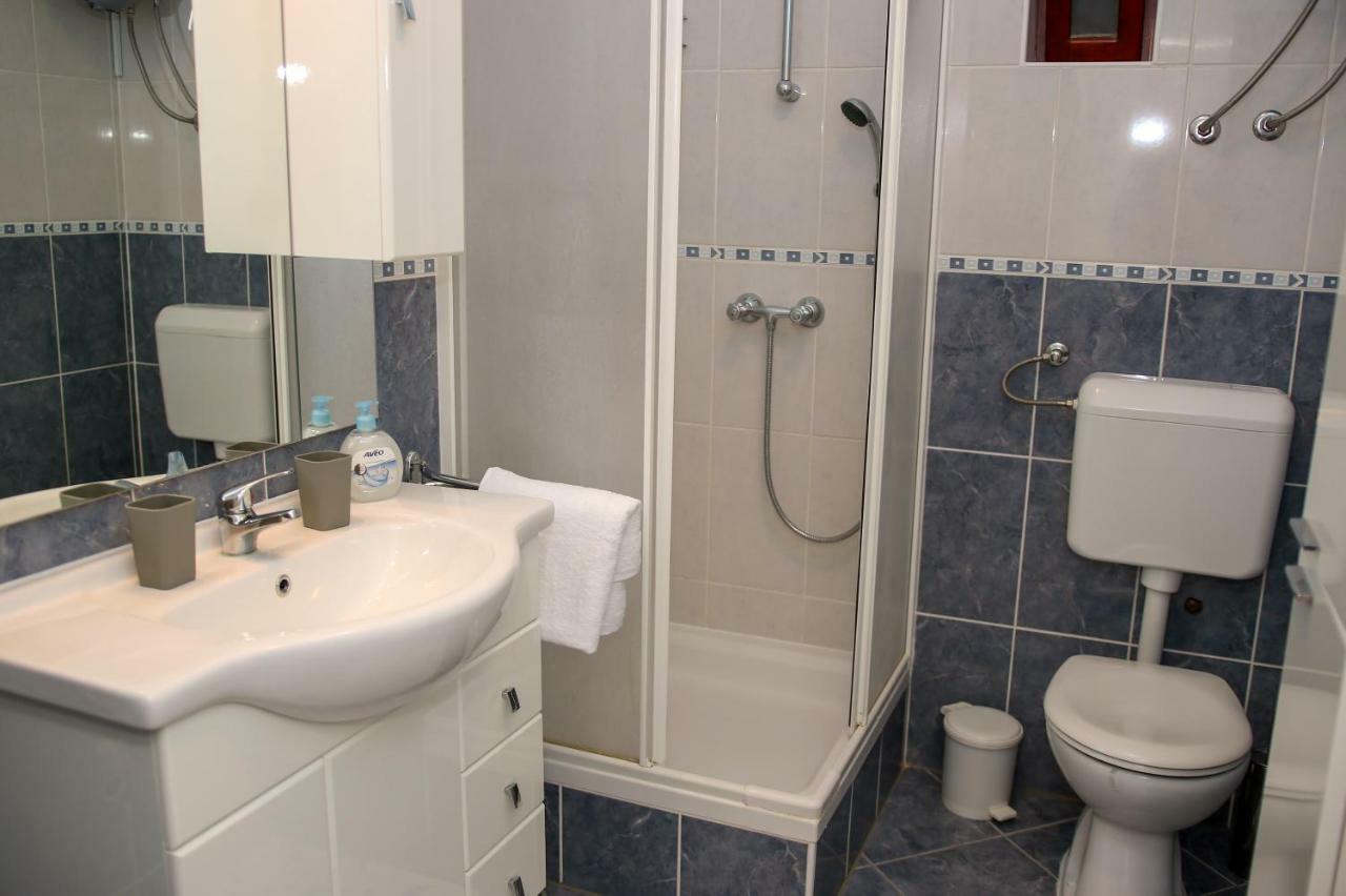 Apartment Nakic Vrpolje Eksteriør billede