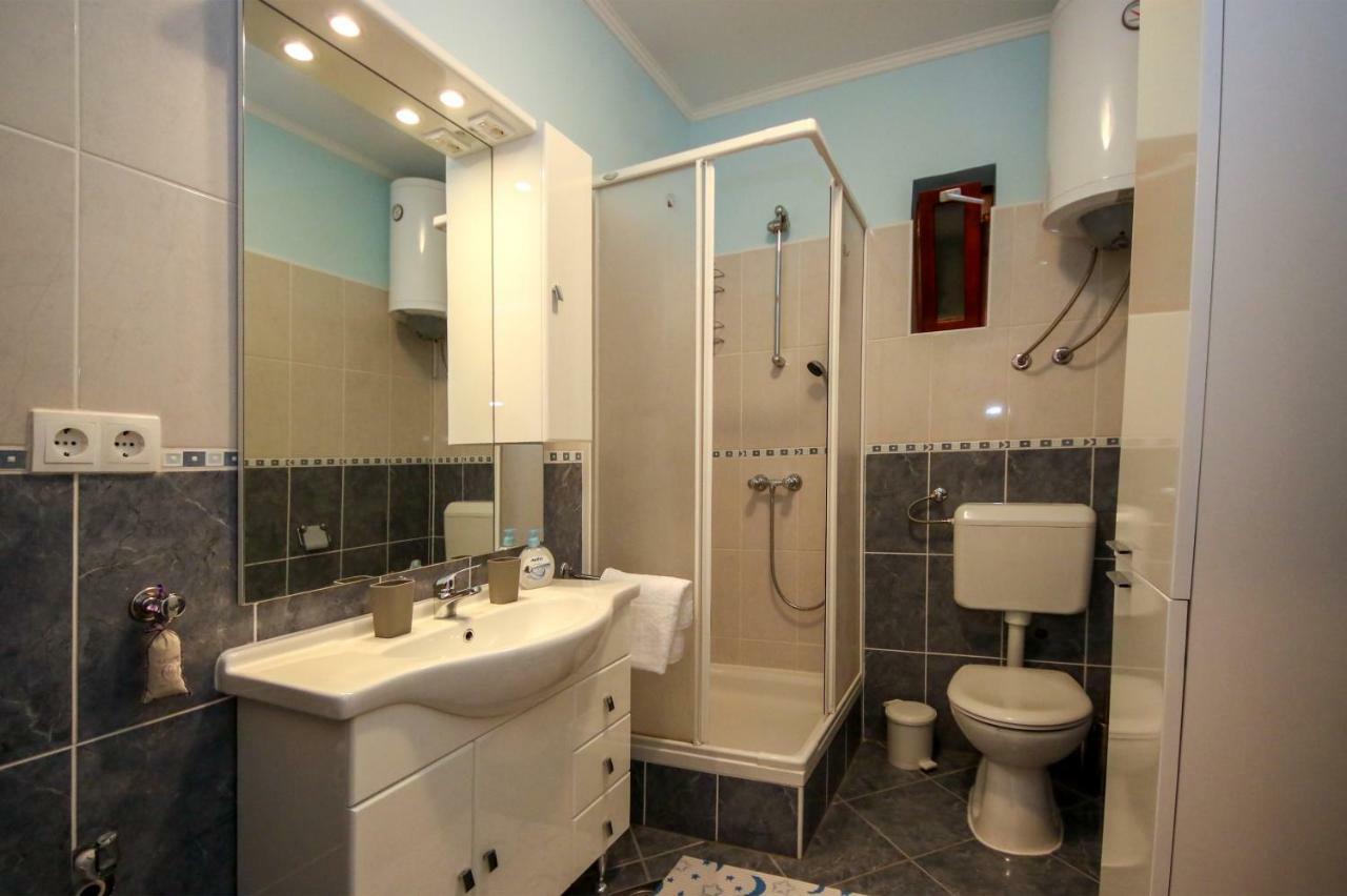 Apartment Nakic Vrpolje Eksteriør billede