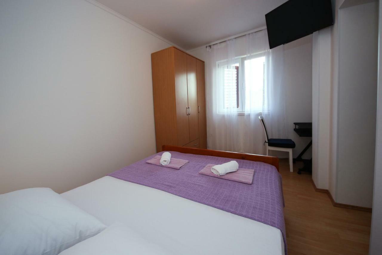 Apartment Nakic Vrpolje Eksteriør billede